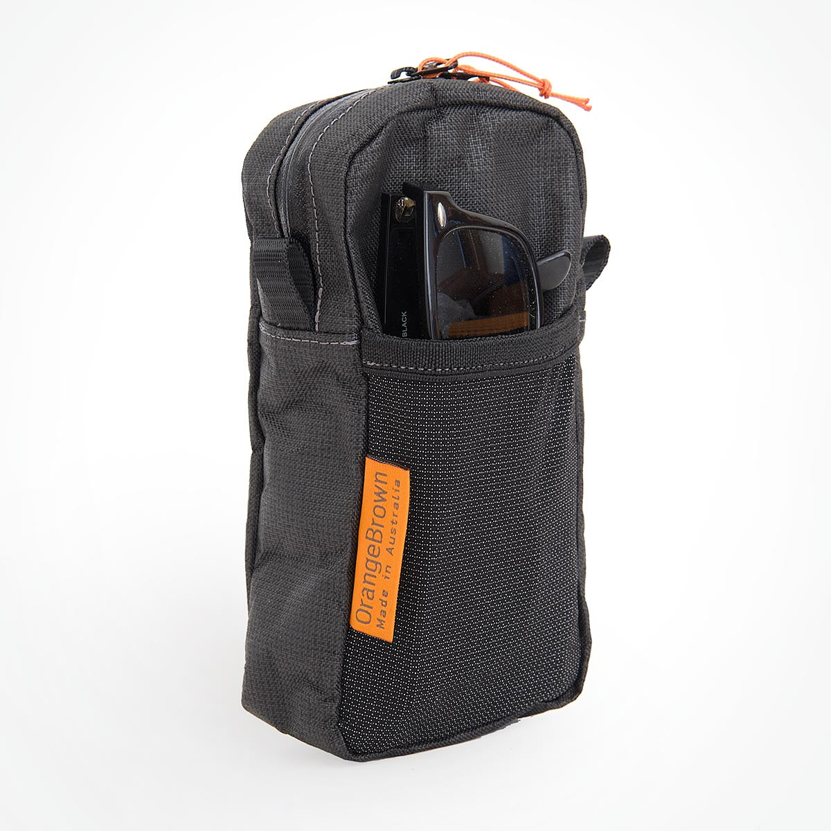 Shoulder Strap Pocket with front mesh pocket.